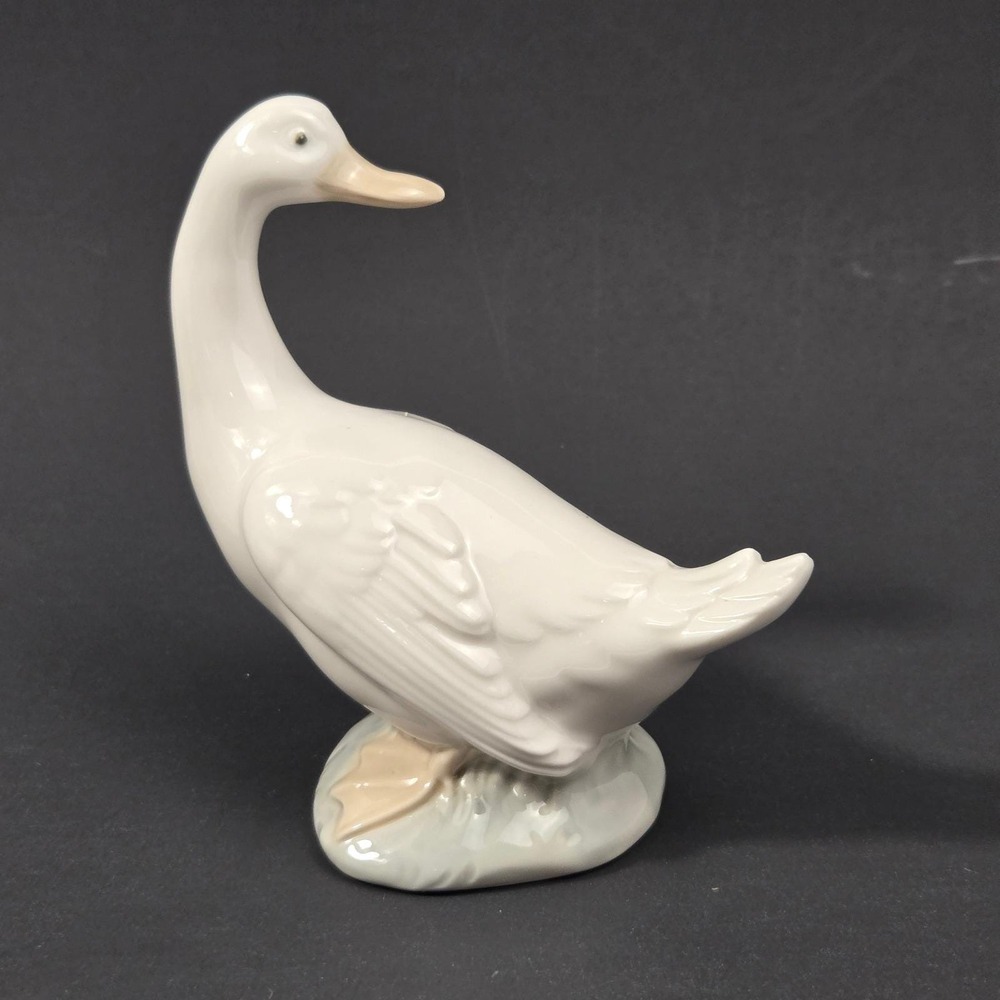 NAO by Lladro Porcelain Duck Figurine White Handmade Spain 1978 Vintage 5.25"